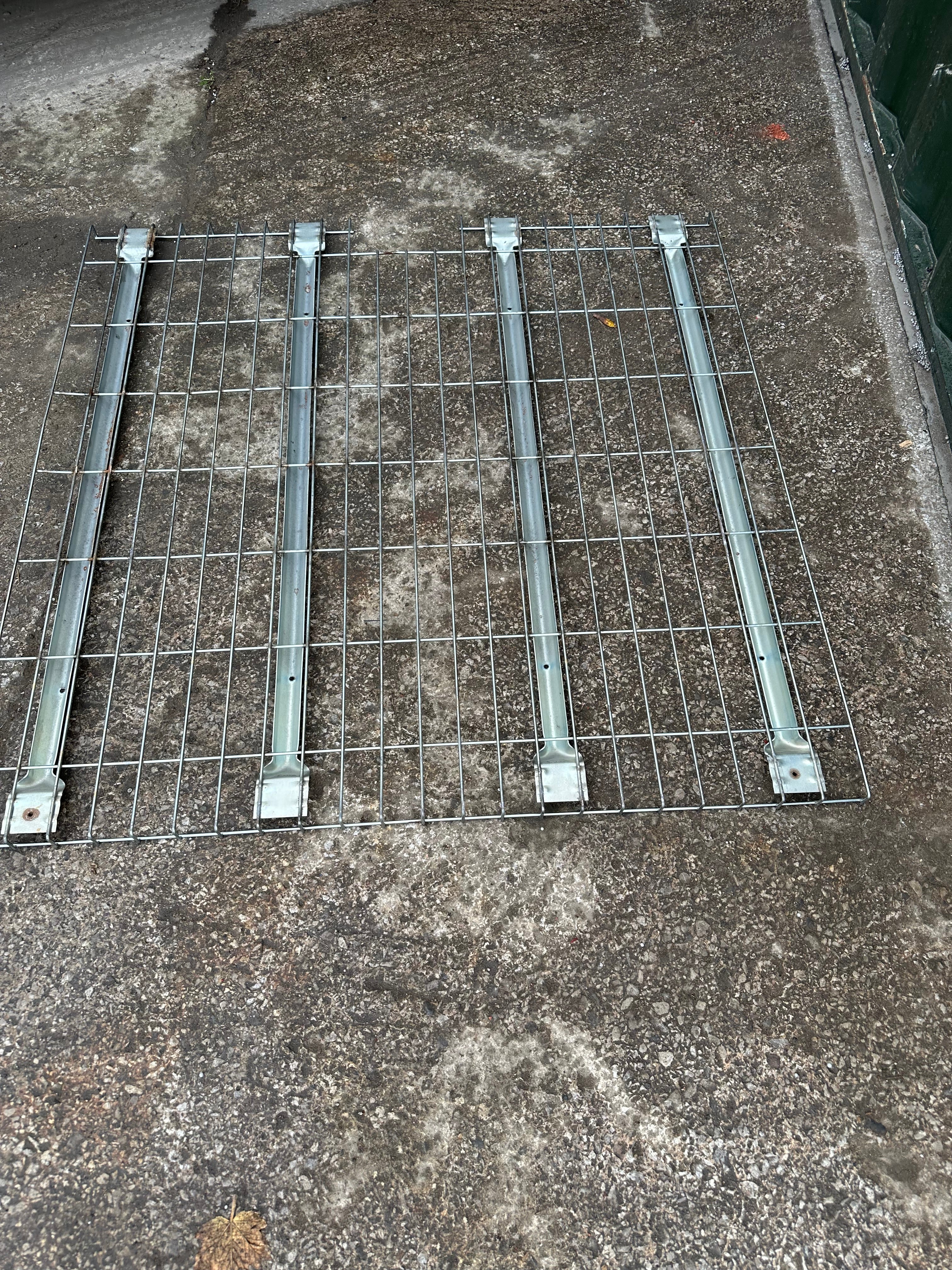 Used Mesh Panel Decking - 1120mm x 1120mm - Flooring - Cracking Racking