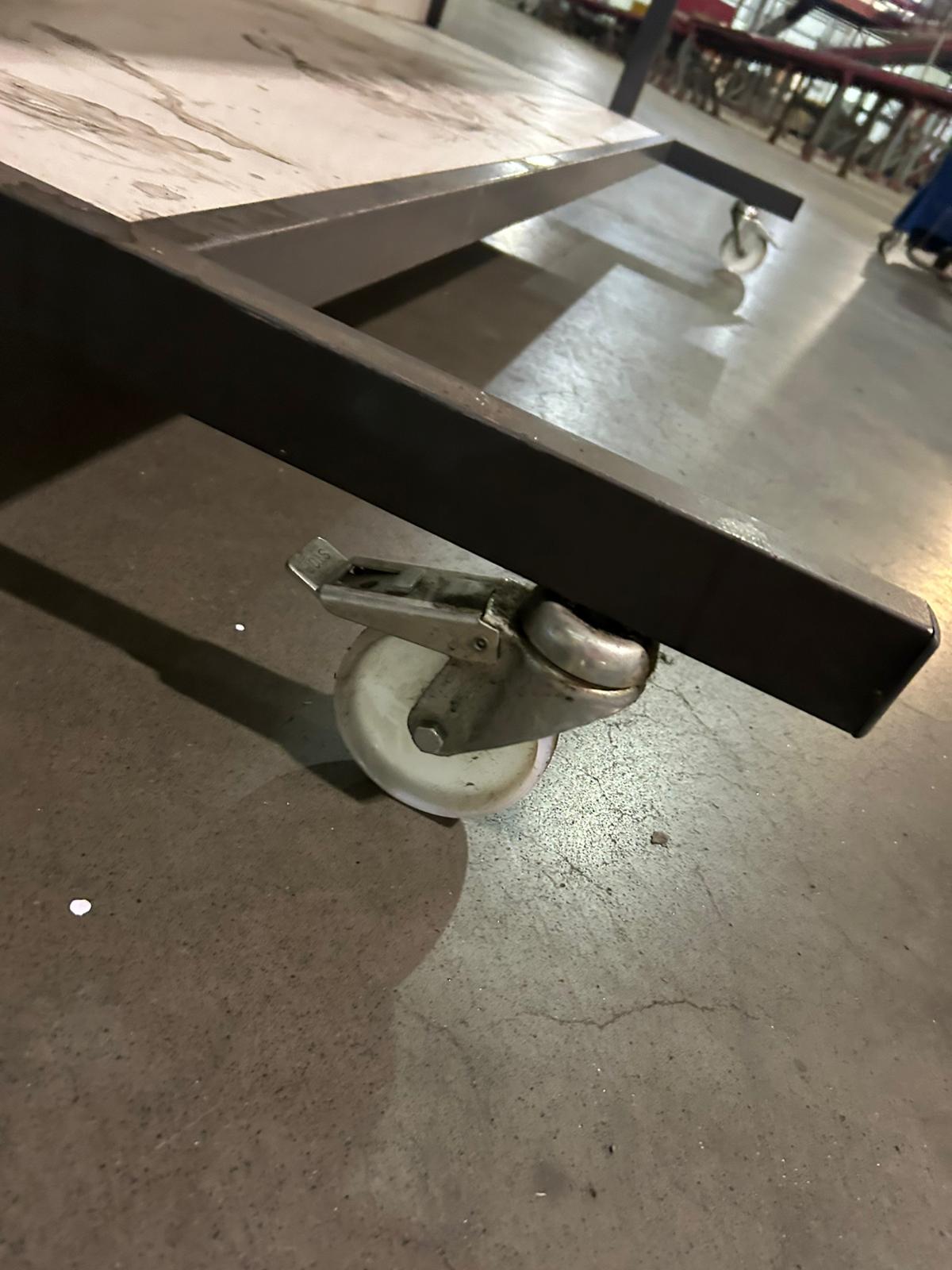Used Mobile Workstation - 1120x2000x900mm