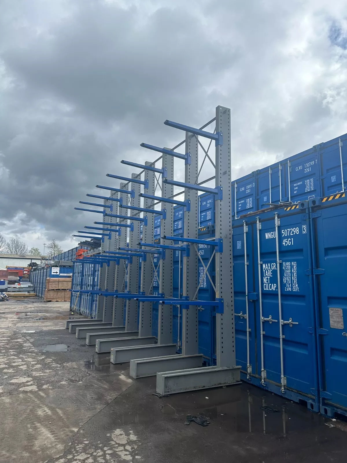 5M High Used Cantilever Racking | 7 Bays Linked, Second-Hand - Used Cantilever Racking - Cracking Racking