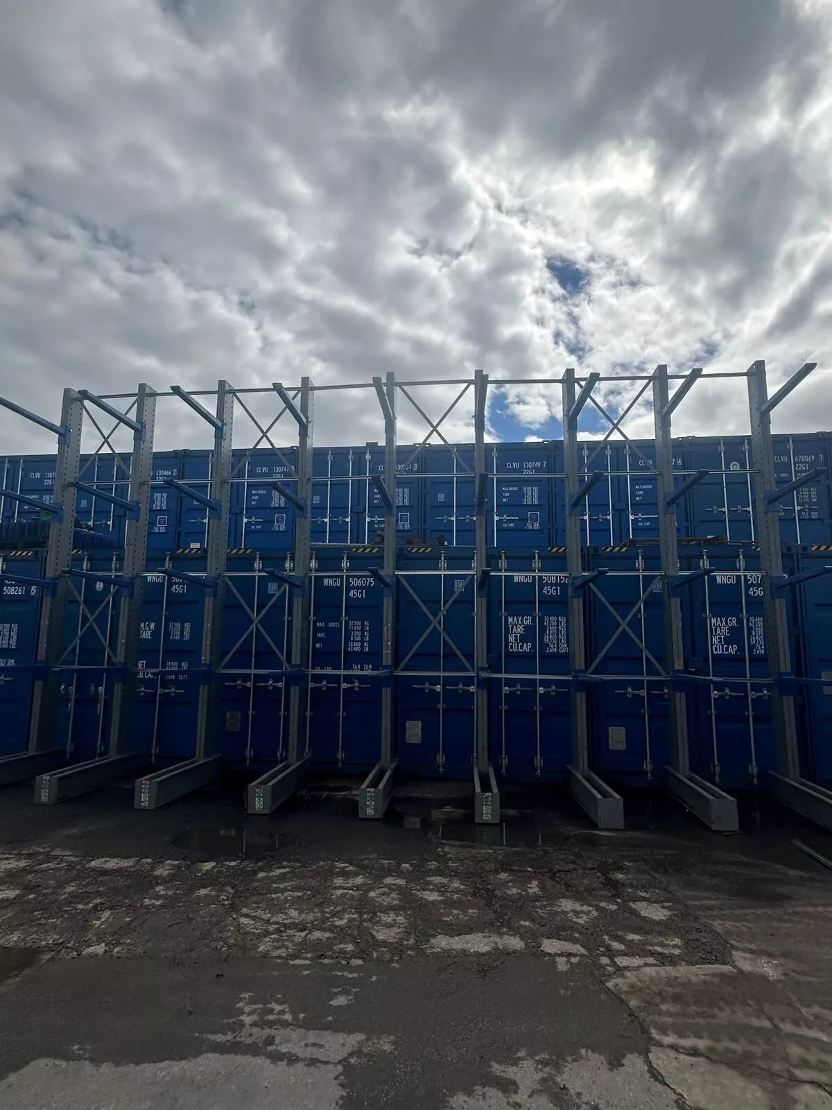 Used Cantilever Racking - 5M High | 8 Connected Bays, Second-Hand - Used Cantilever Racking - Cracking Racking