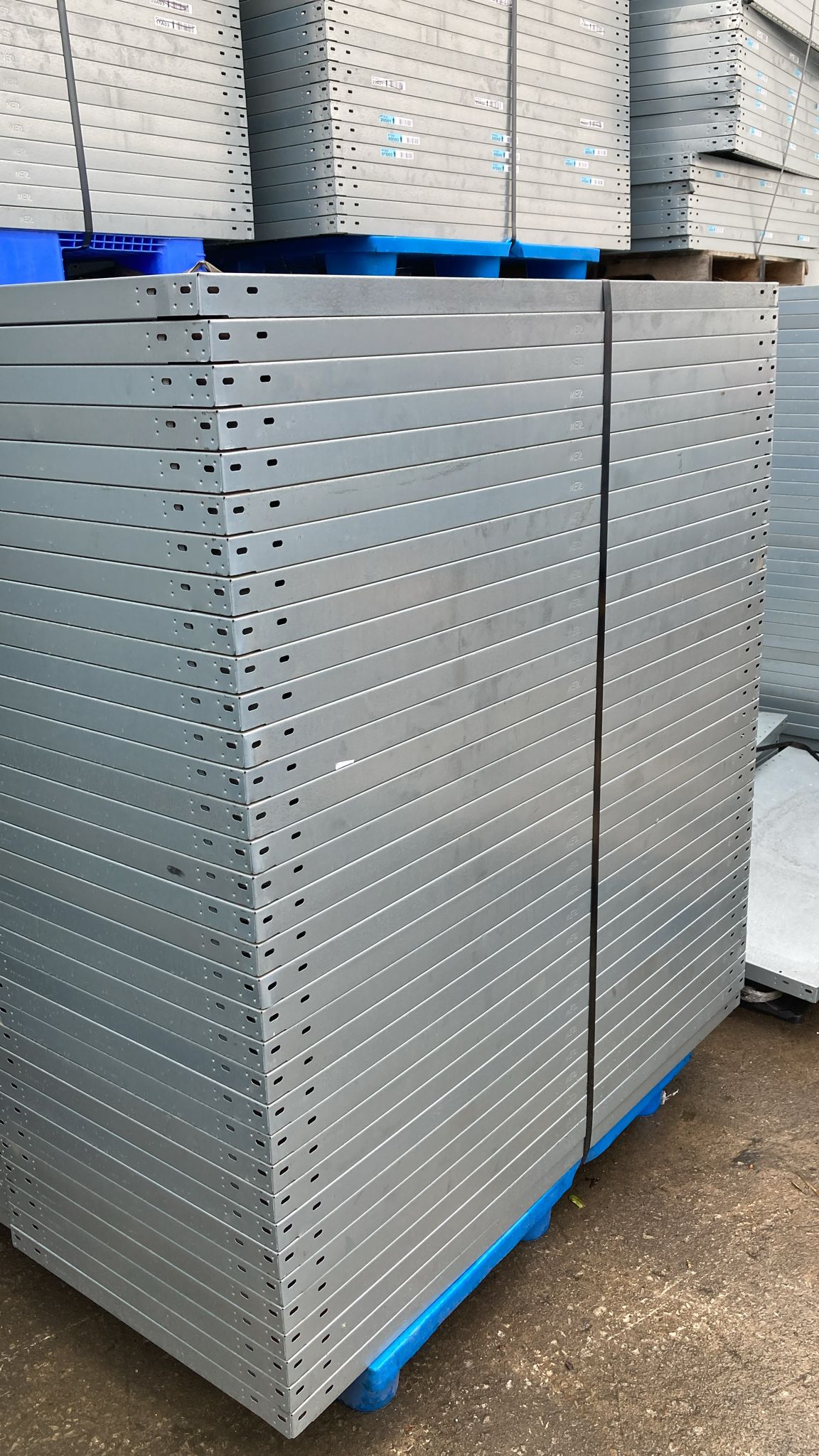 Meta Shelving - 1000 Bay MEGA DEAL - 2000x1300x600 - 4 Levels - Used Shelving - Cracking Racking
