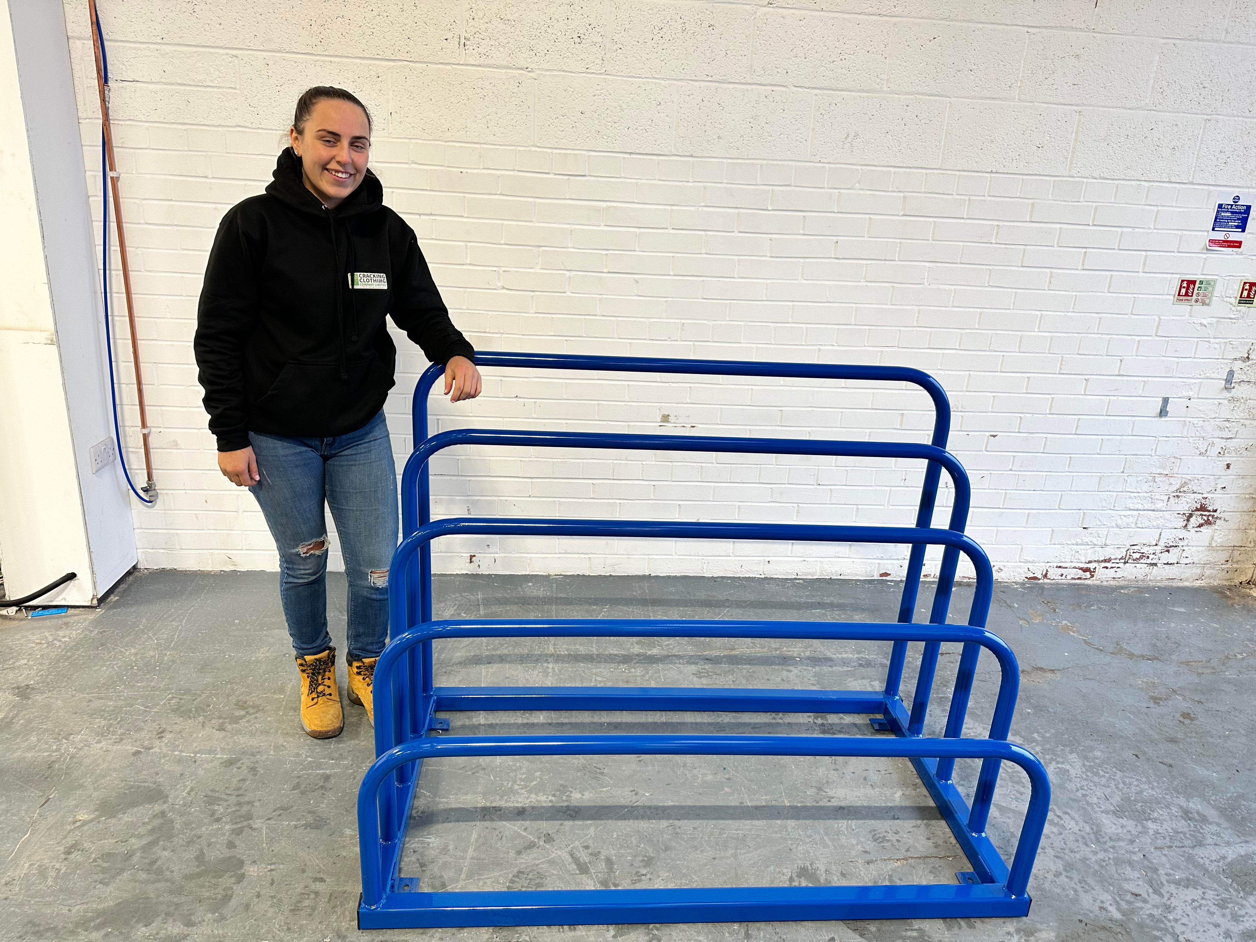 Multi-Height Steel Storage Rack - Versatile Business Solution - Storage Rack - Cracking Racking