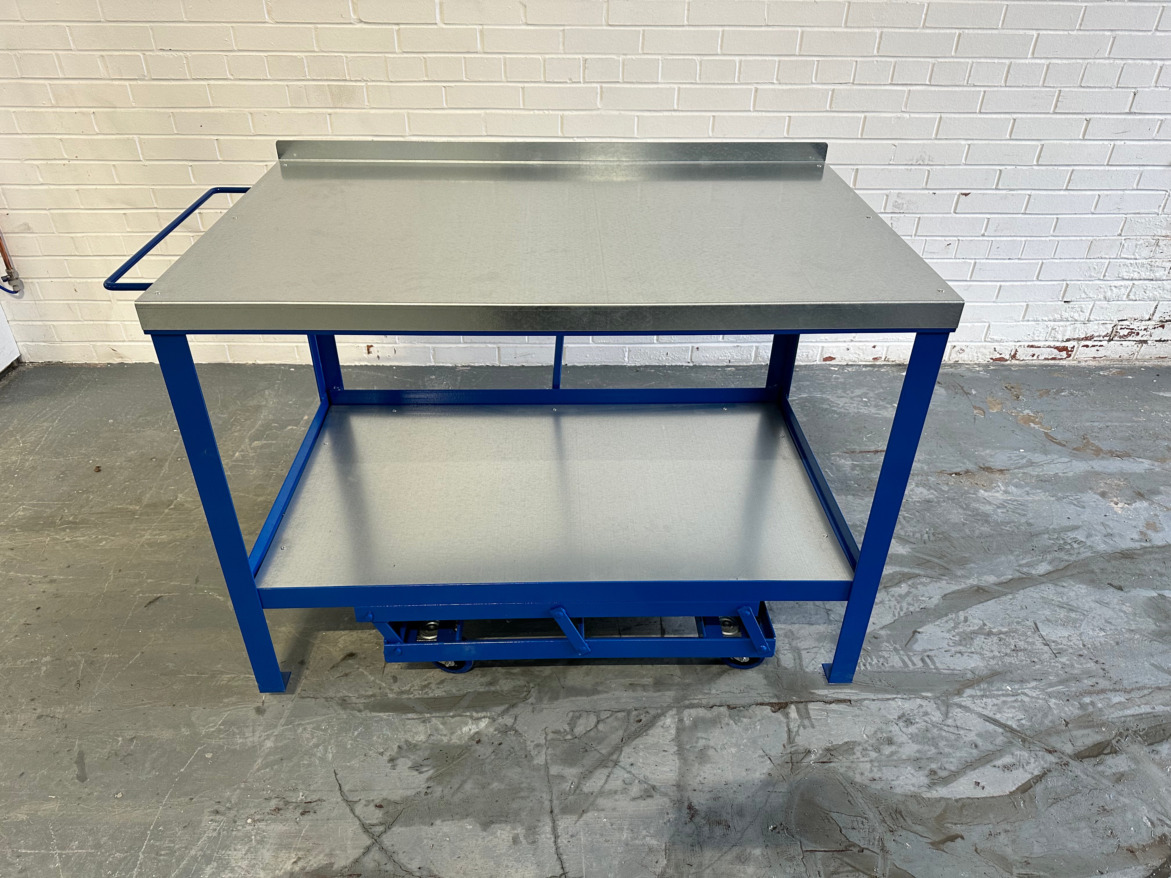  - Mobile Work Bench - Cracking Racking