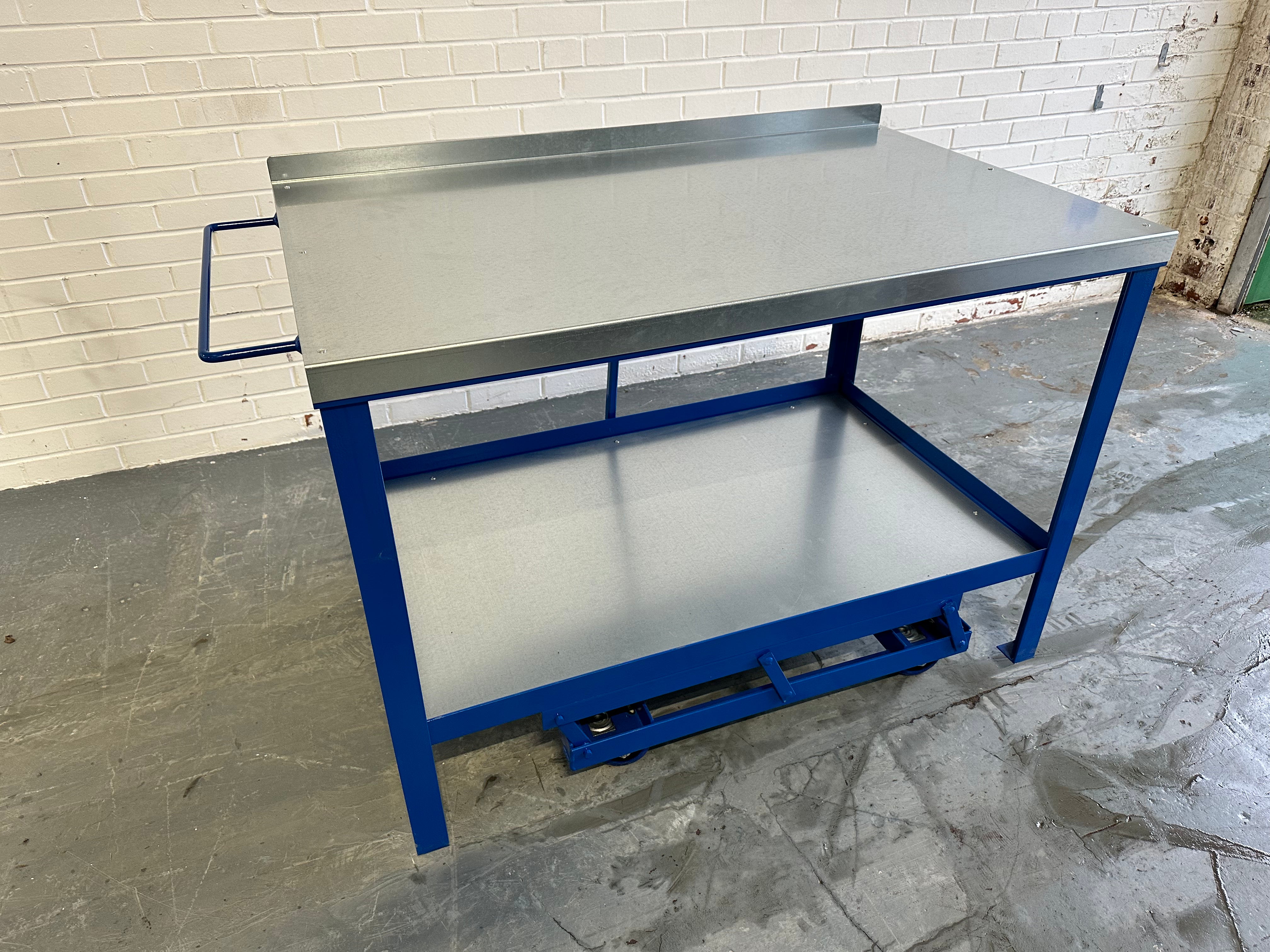  - Mobile Work Bench - Cracking Racking