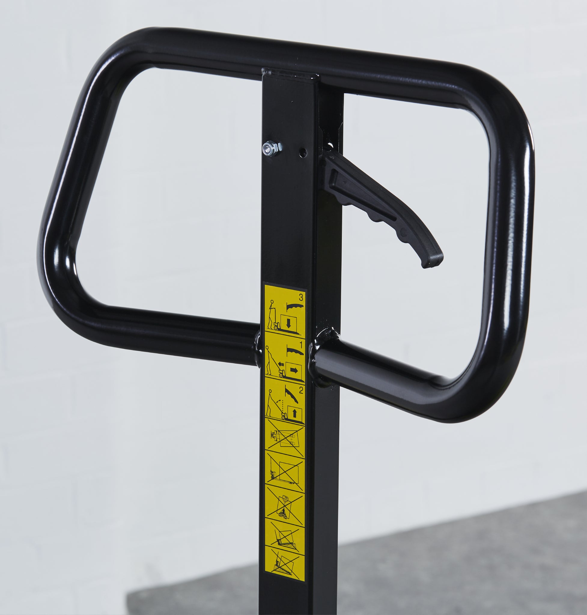 Basic Hand Pallet Truck - 2500kg Capacity, Manual Operation - Pallet Trucks - Cracking Racking