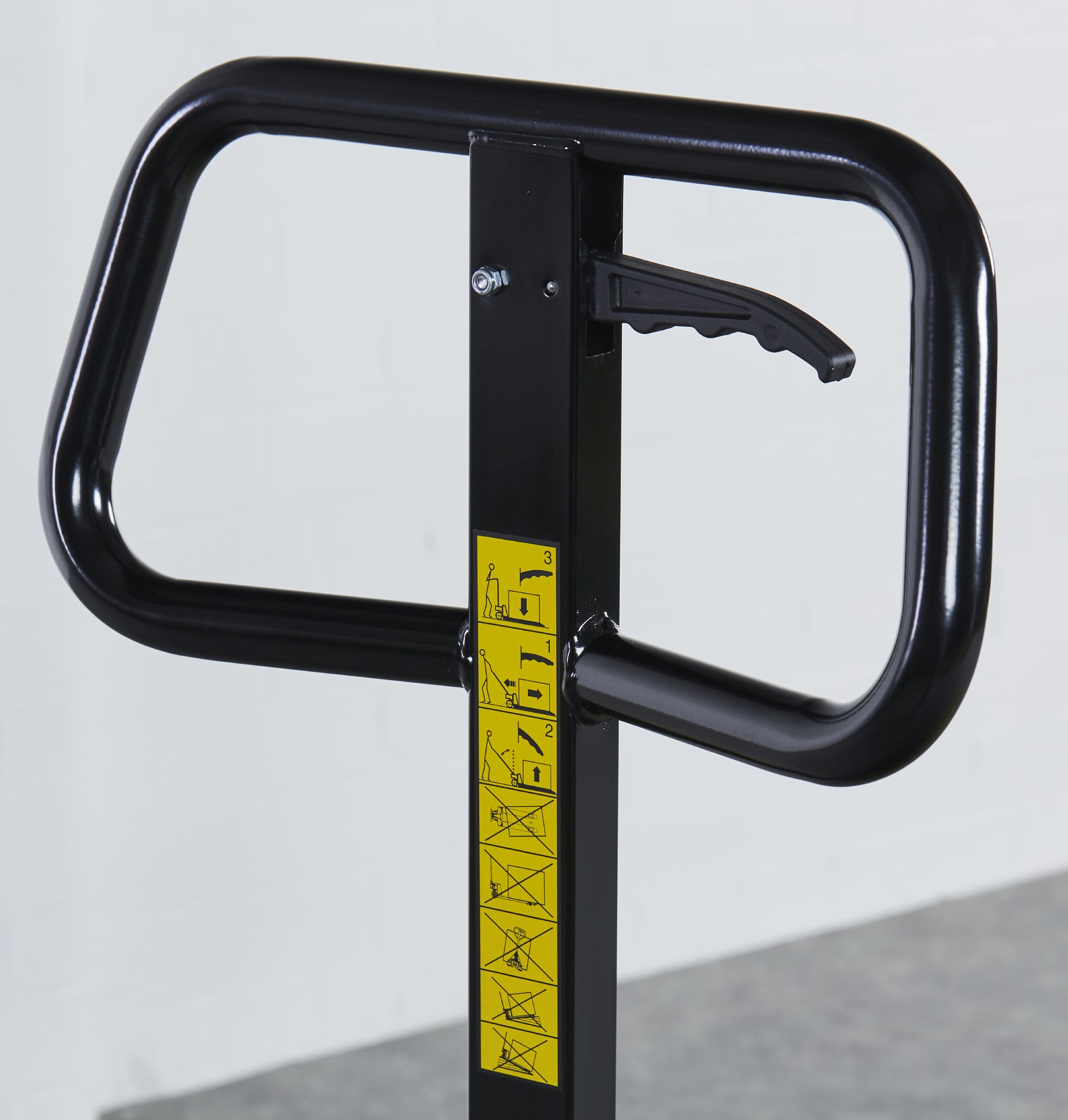 Basic Hand Pallet Truck - 2500kg Capacity, Manual Operation - Pallet Trucks - Cracking Racking